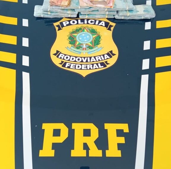 Mulher é presa na BR 116 com R$ 100 mil fixado ao corpo