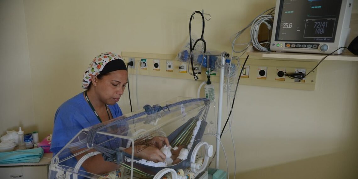 Vacinação tem importância maior para prematuros, diz neonatologista
