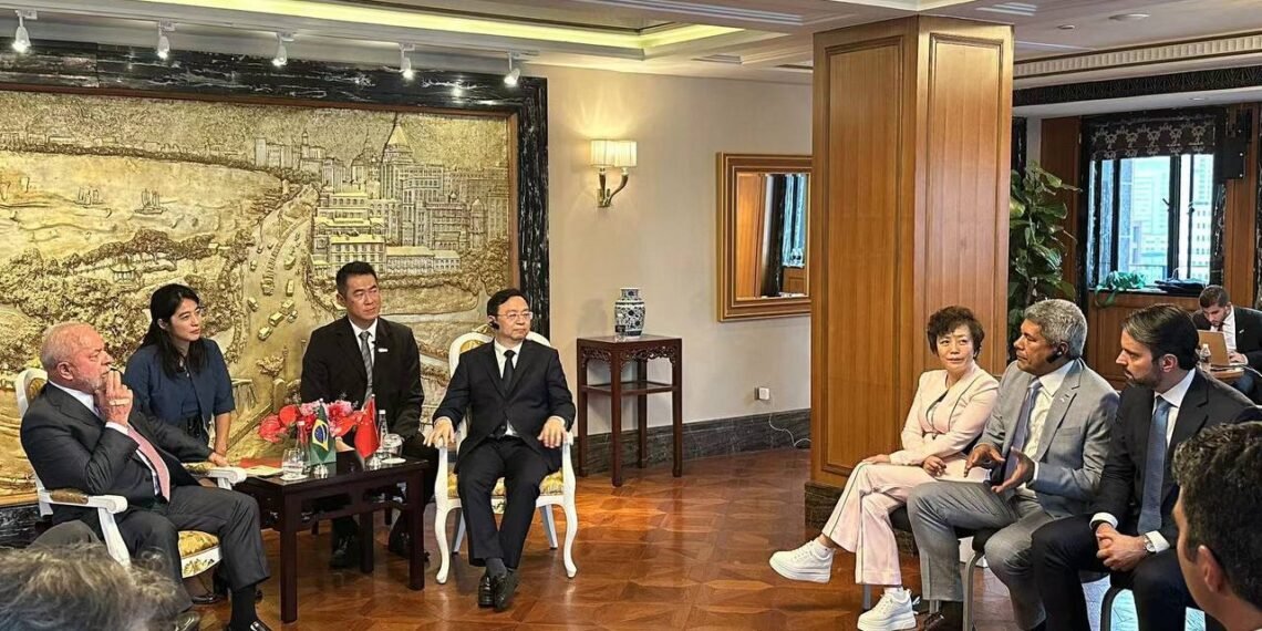 Em reunião com Jerônimo, Lula garante apoio para implantação de fábrica chinesa de veículos elétricos na Bahia