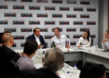 Governo do Estado participa de anúncio de consórcio que executará obras da primeira etapa da Ferrovia Oeste-Leste