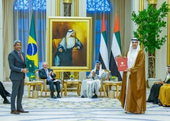 Jerônimo retorna de primeira missão internacional com saldo de acordos e atração de investimentos para a Bahia