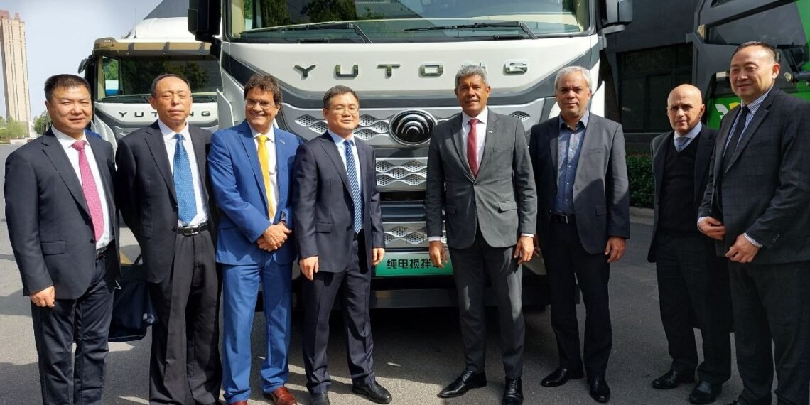 Jerônimo Rodrigues inicia negociação para atrair fábrica chinesa de ônibus elétrico para a Bahia