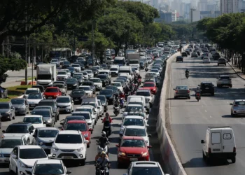 Mais de 30 carros têm preço até R$ 120 mil e podem ficar mais baratos com medidas do governo; veja lista