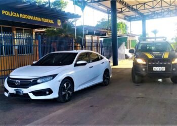 Homem negocia carro de luxo orientado por parente e acaba preso por receptação no Oeste da Bahia