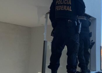 PF mira falsificação de diplomas