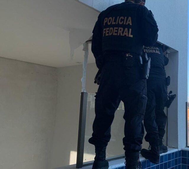 PF mira falsificação de diplomas