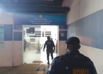 Indivíduo é preso pela GCM portando simulacro de arma de fogo em LEM