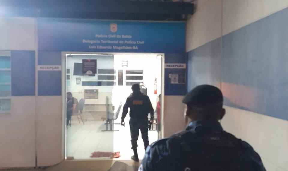 Indivíduo é preso pela GCM portando simulacro de arma de fogo em LEM