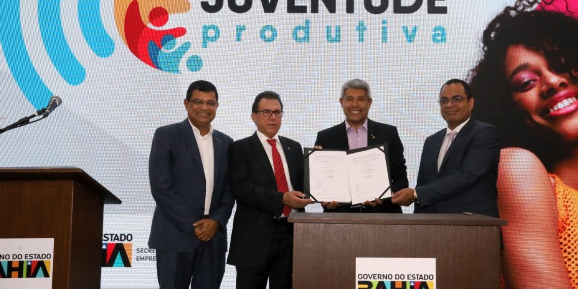 Governador lança programa de oportunidade profissional para jovens e fecha parcerias com o Ministério do Trabalho