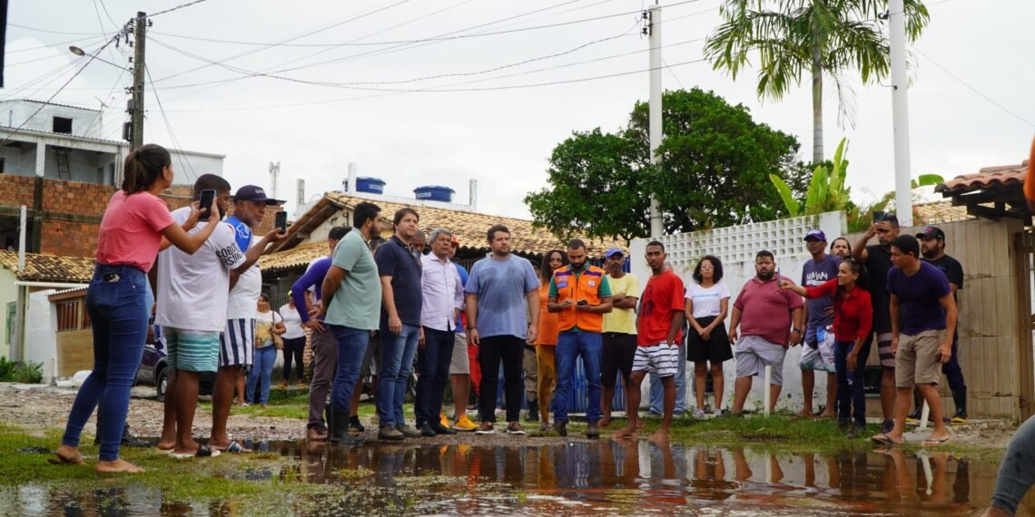 “Vamos dar atenção às pessoas atingidas pelas chuvas”, afirma Jerônimo em visita à região de Subaúma