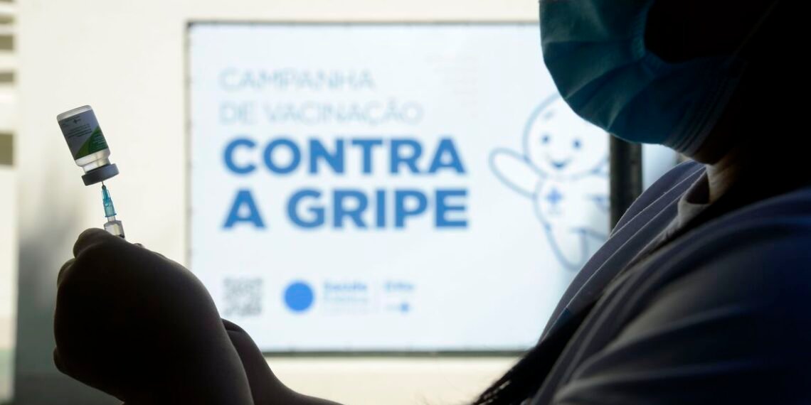 Saúde amplia vacinação contra gripe para todos com mais de 6 meses