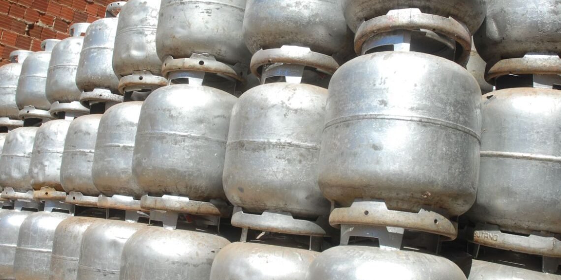 Petrobras anuncia queda de 21,3% no preço do gás de cozinha