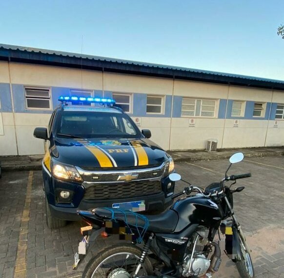 PRF detém homem com moto adulterada no Oeste da Bahia
