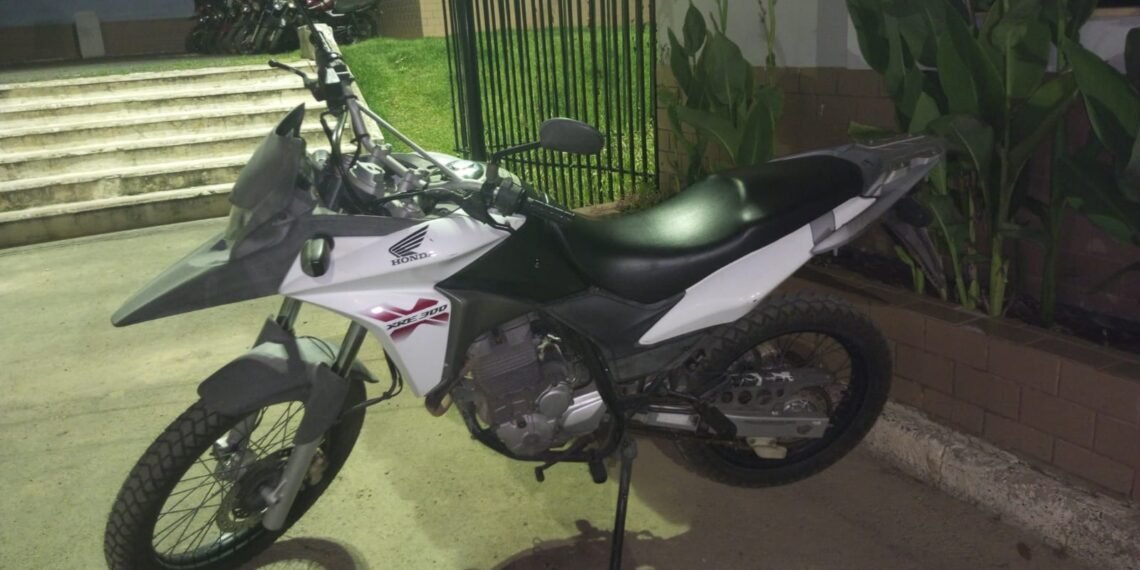 Motociclista é preso por fazer manobras perigosas e pegas na zona rural de Barreiras
