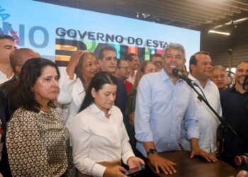 Governo entrega Estação Campinas do metrô e celebra nove anos de operação do sistema na Bahia