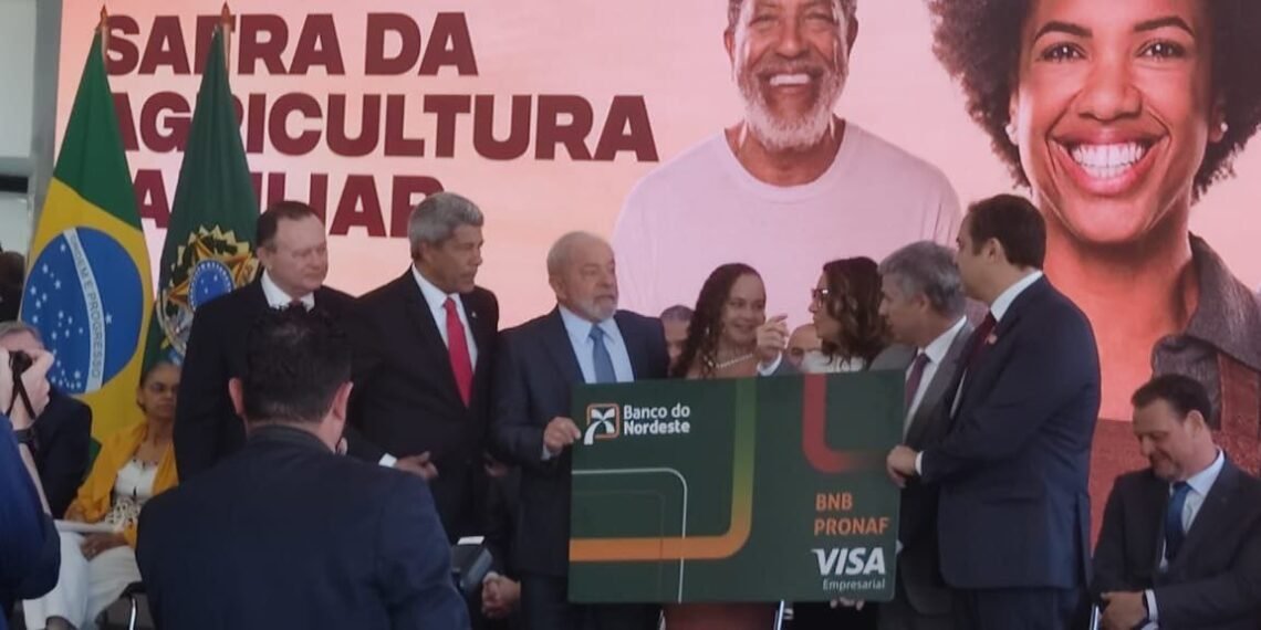 Com Lula, em Brasília, Jerônimo participa do lançamento do Plano Safra da Agricultura Familiar