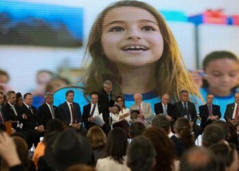 Jerônimo participa do lançamento do Compromisso Nacional Criança Alfabetizada, em Brasília