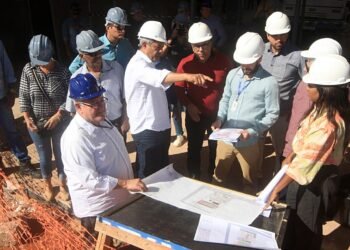 Governo do Estado entrega, em Oliveira dos Brejinhos, obra de infraestrutura e unidades de processamento de frutas e mandioca