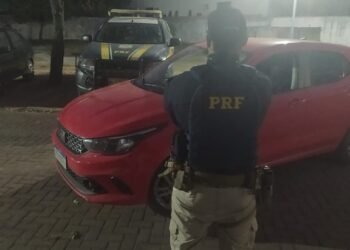 Em Luís Eduardo Magalhães (BA), PRF recupera veículo furtado em São Paulo (SP)