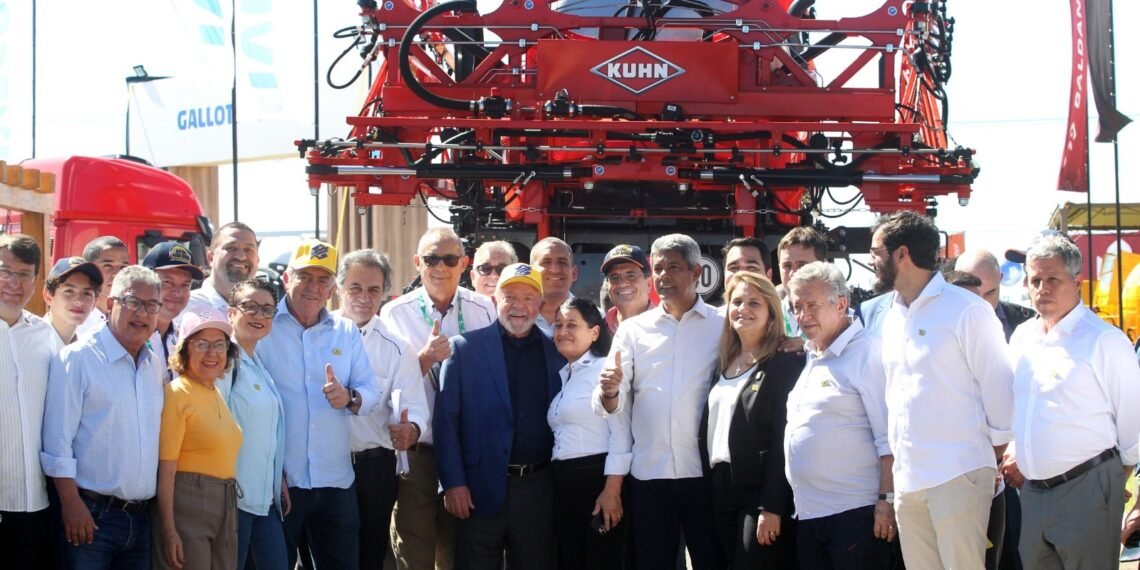 Jerônimo e Lula participam da abertura da Bahia Farm Show, que espera movimentar R$ 8 bilhões em negócios