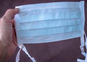 Saúde recomenda uso de máscara diante de sintomas gripais