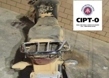 RONDESP-CPR/OESTE RECUPERA VEÍCULO COM RESTRIÇÃO DE FURTO E ROUBO