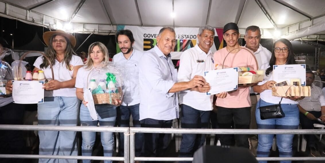 Jerônimo Rodrigues inaugura obra de requalificação na BA-575 e horta comunitária, entre outros investimentos, em Santana