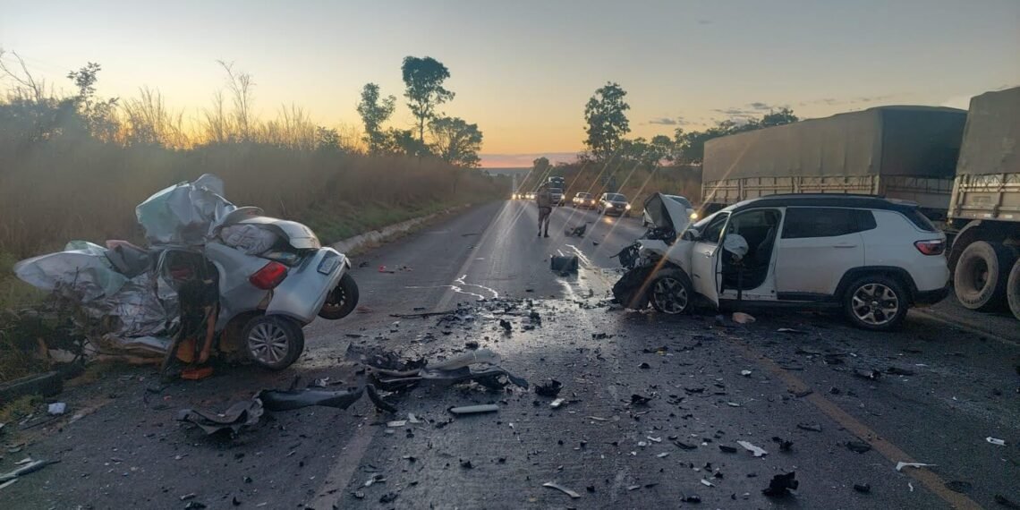 Acidente na estrada que liga Barreiras a Luis Eduardo Magalhães provoca quatro mortes