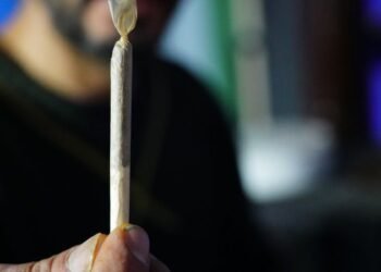 Deputado quer exigir exame de drogas para estudantes de universidades estaduais da Bahia