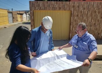 Embasa testa rede coletora de esgoto implantada em mais um bairro de Barreiras