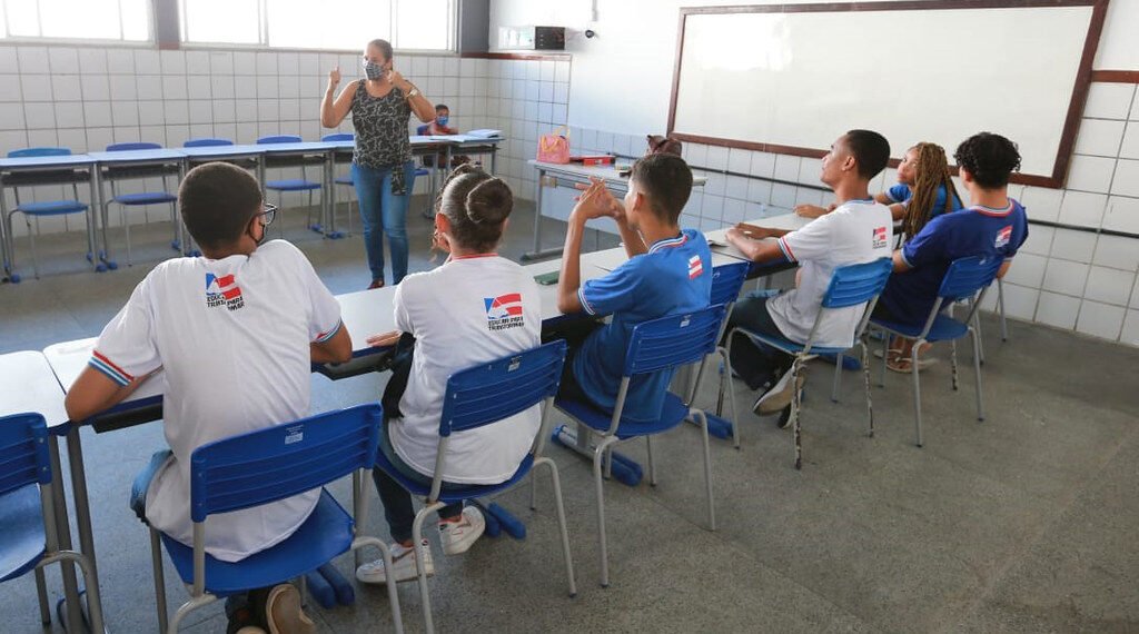 Com projeto enviado à ALBA, Governo propõe estender parte do repasse dos precatórios a todos os profissionais da Educação Básica