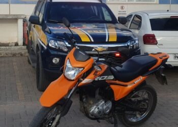 PRF detém homem com moto adulterada no Oeste da Bahia