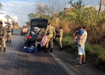 *CIPRv/BARREIRAS ATRAVÉS DA OPERAÇÃO SENTINELA INTENSIFICA POLICIAMENTO NAS RODOVIAS QUE DÃO ACESSO ÀS PRINCIPAIS CIDADES DA REGIÃO OESTE*