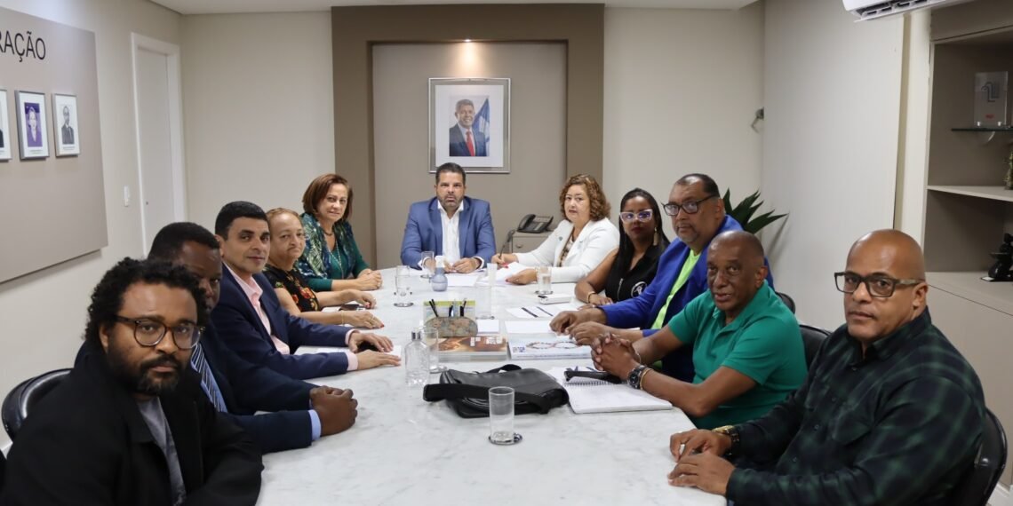 Gestão apresenta balanço e discute melhorias do Planserv com líderes sindicais