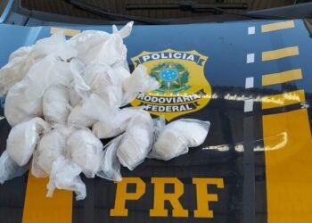 PRF prende mulher por tráfico de drogas em Barreiras (BA)