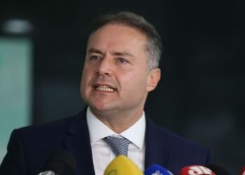 Ministro diz que Brasil quebrou amarras do teto de gastos