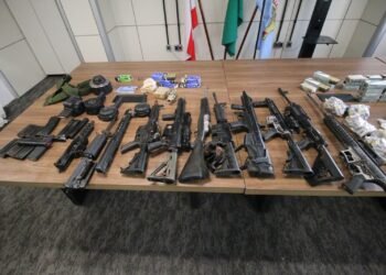 Responsável por comprar fuzis para facção tem prisão relaxada pela Justiça