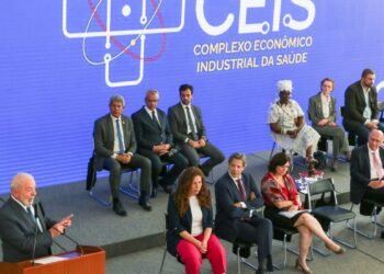 Governo prevê R$ 42 bi em investimento no complexo industrial de saúde