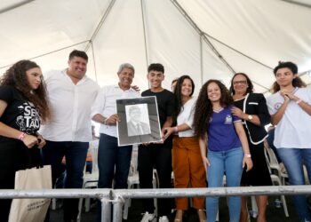 Estado entrega a Euclides da Cunha nova sede do Cetep Sertão Forte e mais de R$ 40 milhões em infraestrutura rodoviária e urbana