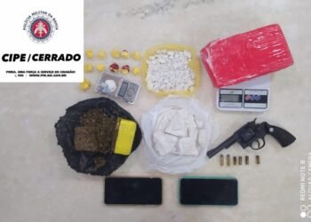 CIPE CERRADO CONFRONTA TRAFICANTES NO BAIRRO JARDIM DAS ACÁCIAS EM LEM