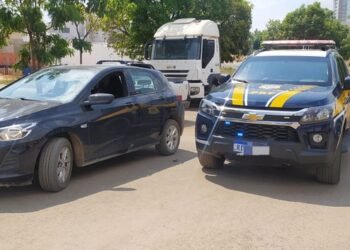 Veículo furtado em Vitória (ES) é recuperado pela PRF em Barreiras (BA)