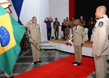 Barreiras: Tenente-coronel Camilo Uzêda se despede do comando do 10º BEIC e o Tenente-coronel Ivã Antônio dos Santos Jesus assume a frente do Batalhã