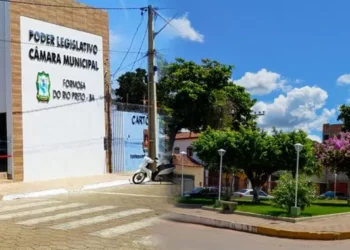 Câmara do Extremo Oeste baiano loca 12 carros para 11 vereadores em contrato de R$ 810 mil