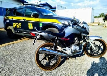 Motocicleta furtada é recuperada pela PRF em Luís Eduardo Magalhães (BA)
