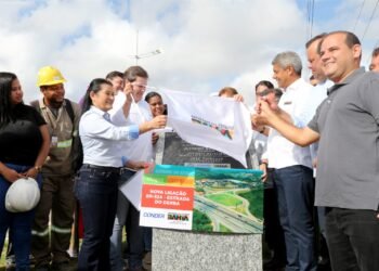 Governo do Estado entrega nova ligação entre a BR-324 e a Estrada do Derba, em Águas Claras