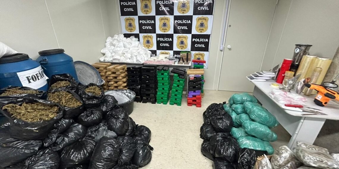 Polícia Civil desarticula laboratório de drogas dentro de hotel em Salvador