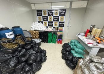 Polícia Civil desarticula laboratório de drogas dentro de hotel em Salvador