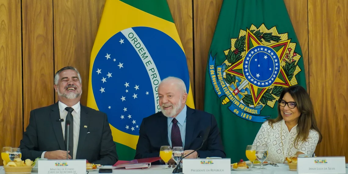 Dificilmente chegaremos a meta de déficit zero em 2024, diz Lula