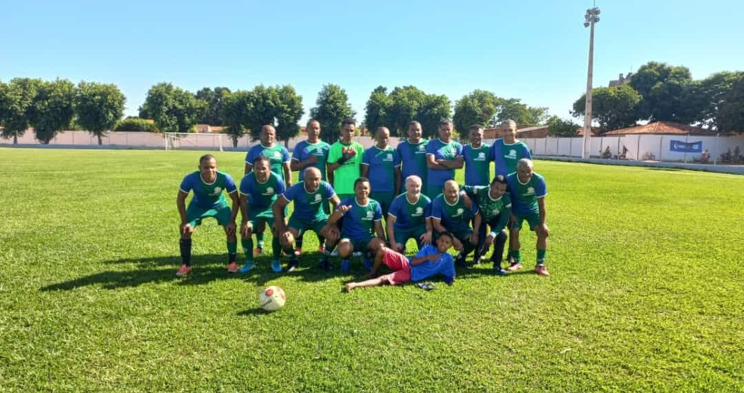 Futebol master: Seleção de Riachão das Neves vence seleção Formosa do Rio Preto