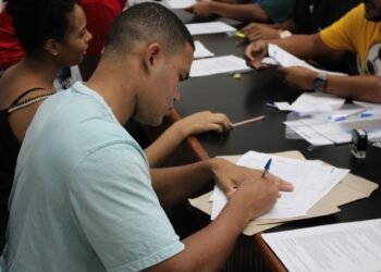 Projeto Primeiro Emprego inicia contratação de beneficiários